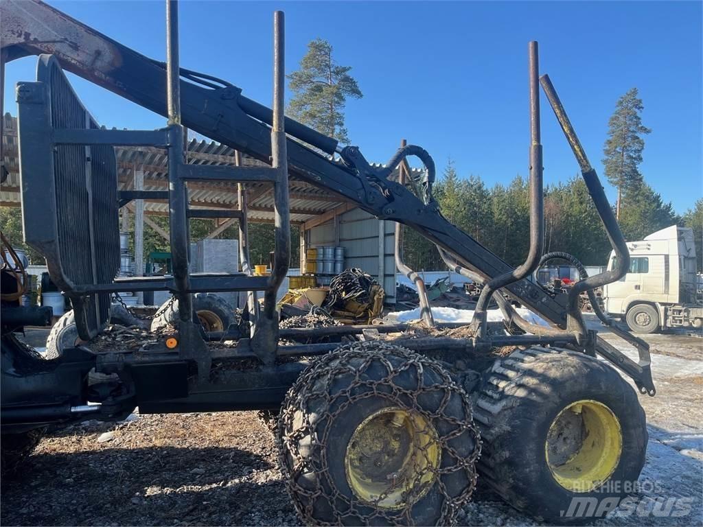 Timberjack 810B Uitrijwagens