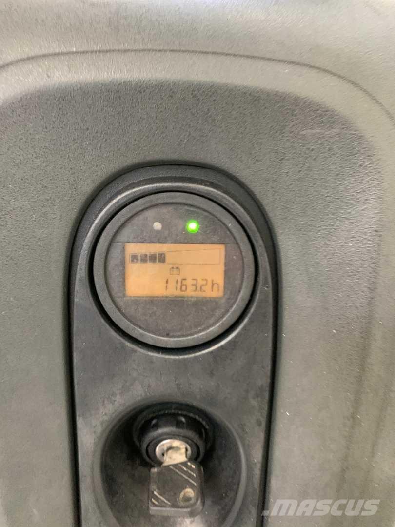 Linde L12 Meeloop stapelaar