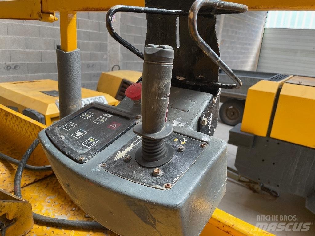 JLG 3246 ** A REPARER** Schaarhoogwerkers