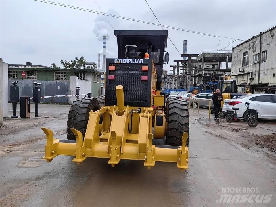 CAT 140H Graders