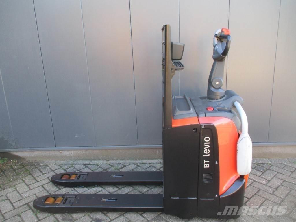 Toyota LPE 200 Pallettruck met meerij platform