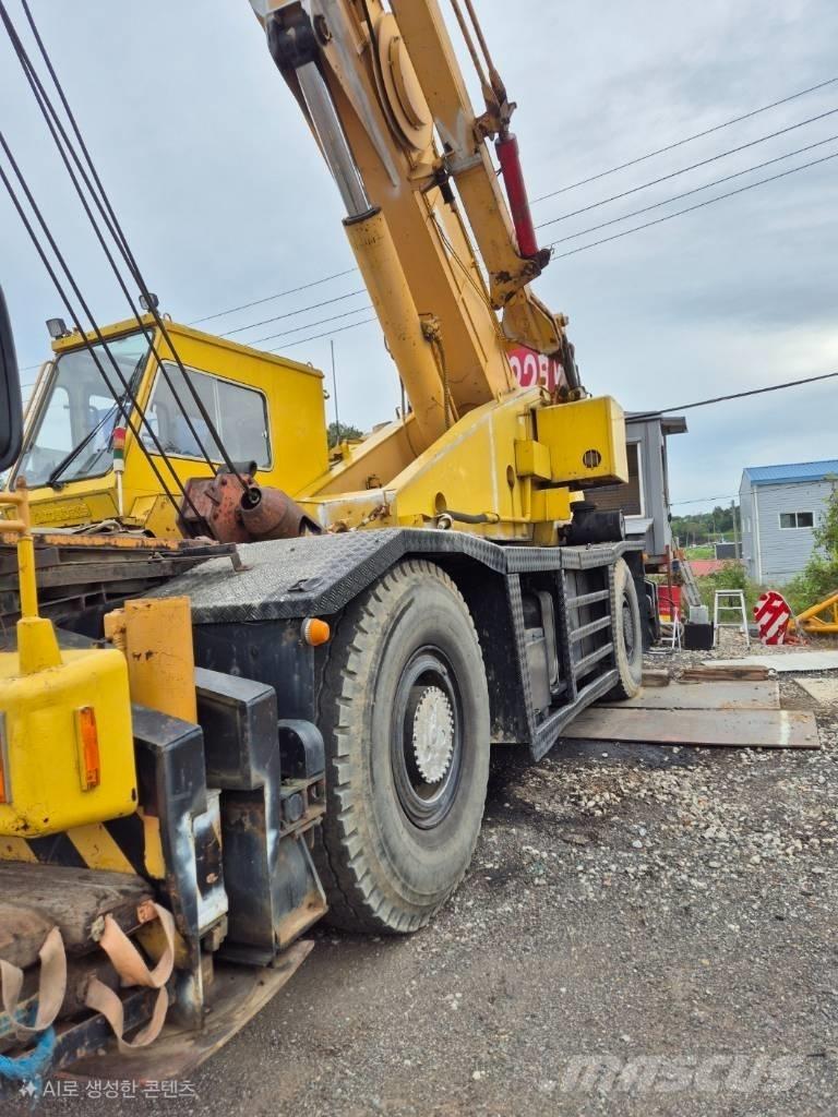 Kato SS 500S Ruw terrein kranen