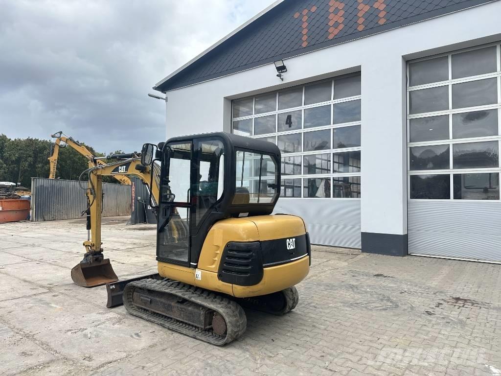 CAT 302.5 Minigraafmachines < 7t