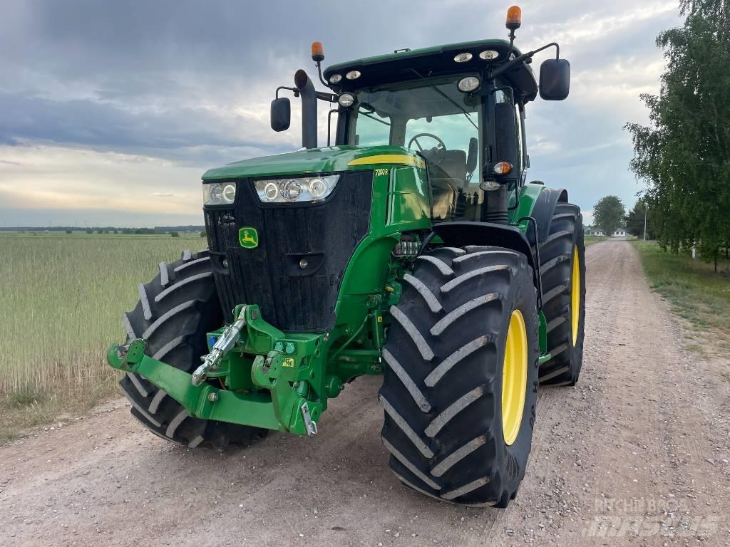 John Deere 7200 R Tractoren
