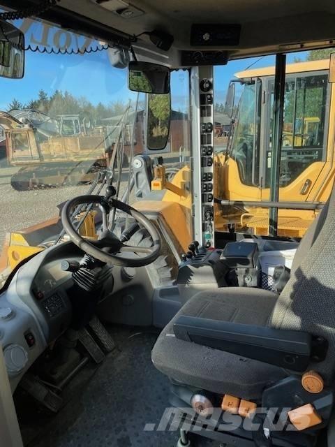 Volvo L120F Wielladers