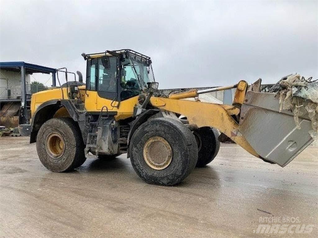Komatsu WA 380--8E0 Wielladers
