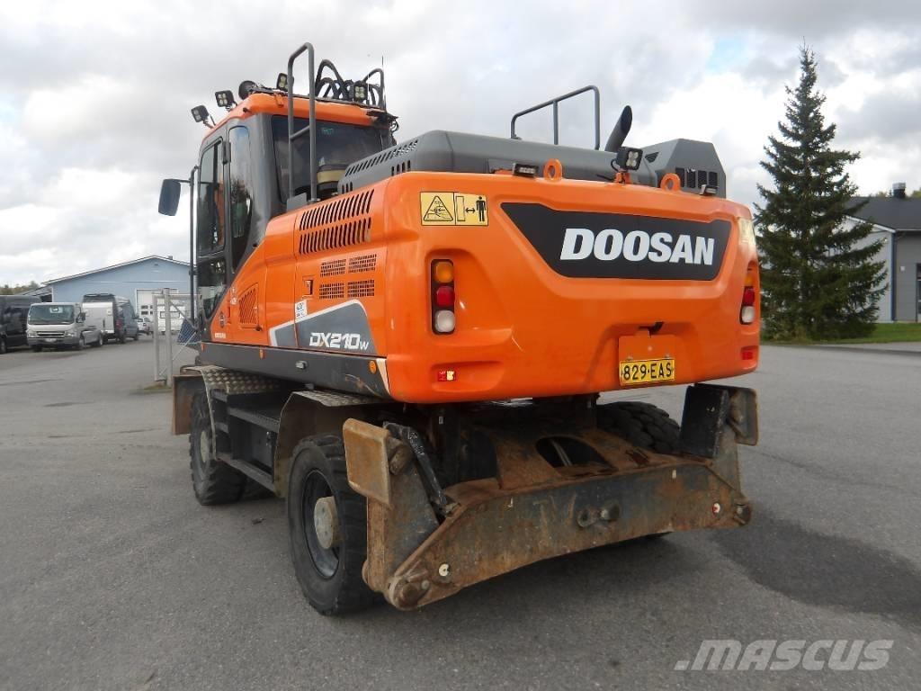 Doosan DX 210 WE Wielgraafmachines