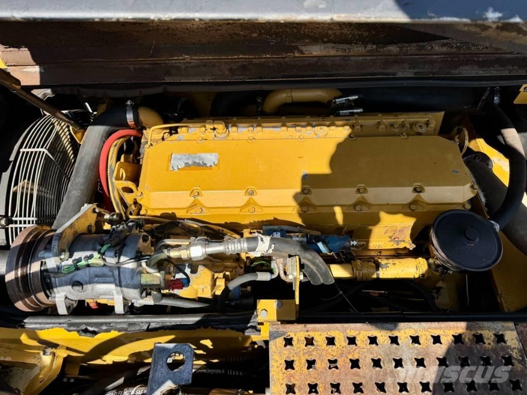 CAT M 318 MH Wielgraafmachines