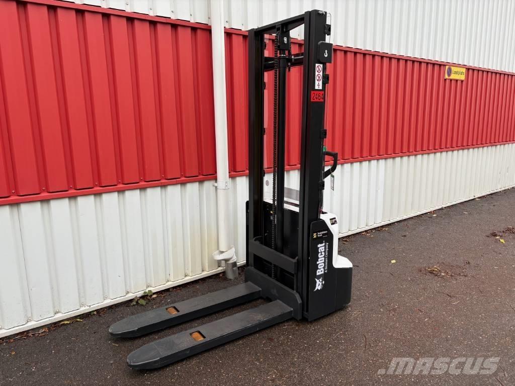 Bobcat LSM 12 N Meeloop stapelaar