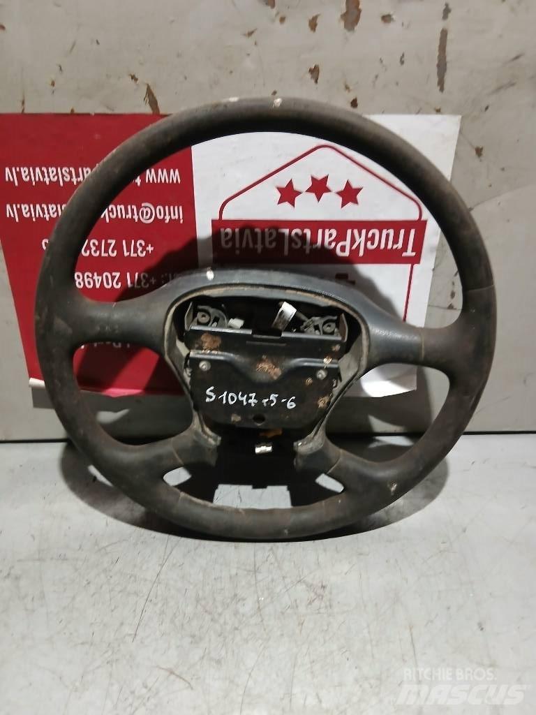 Scania P 420    1495393 Cabine en interieur