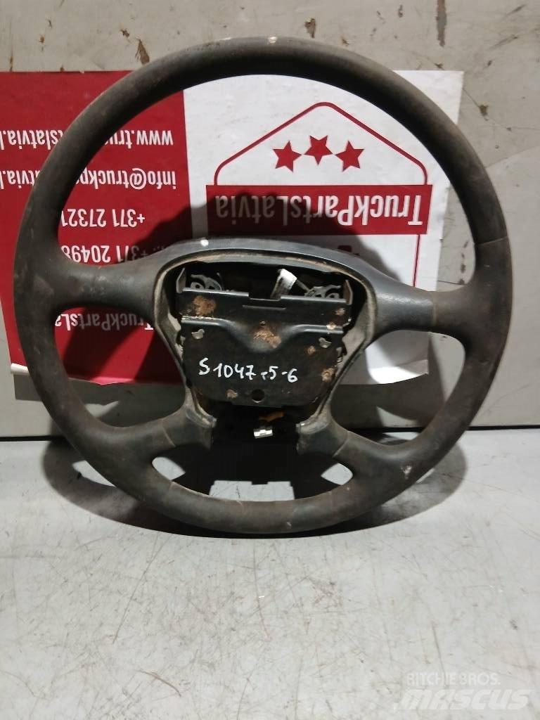 Scania P 420    1495393 Cabine en interieur