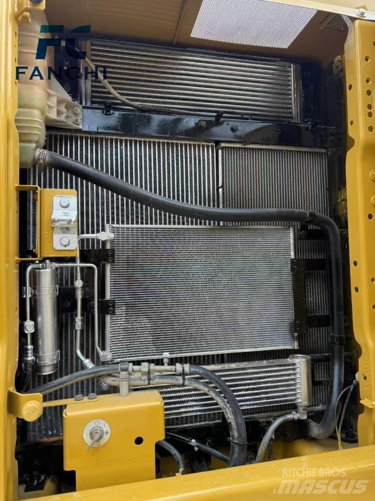 CAT 320 Rupsgraafmachines