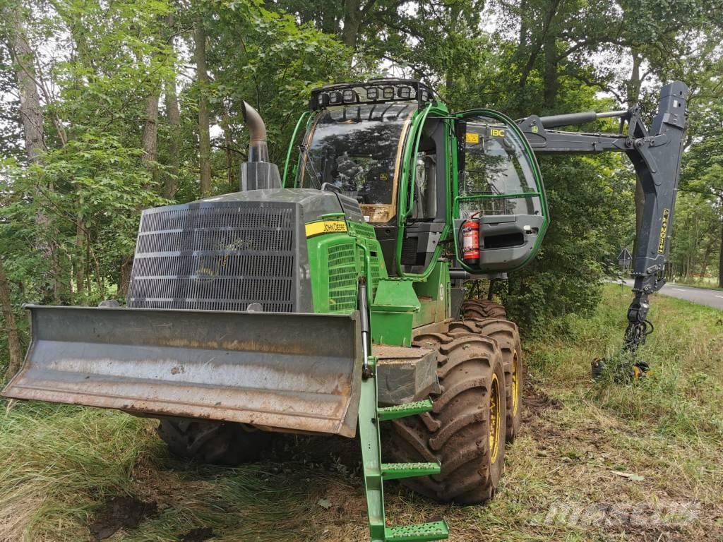 John Deere 1110G Uitrijwagens