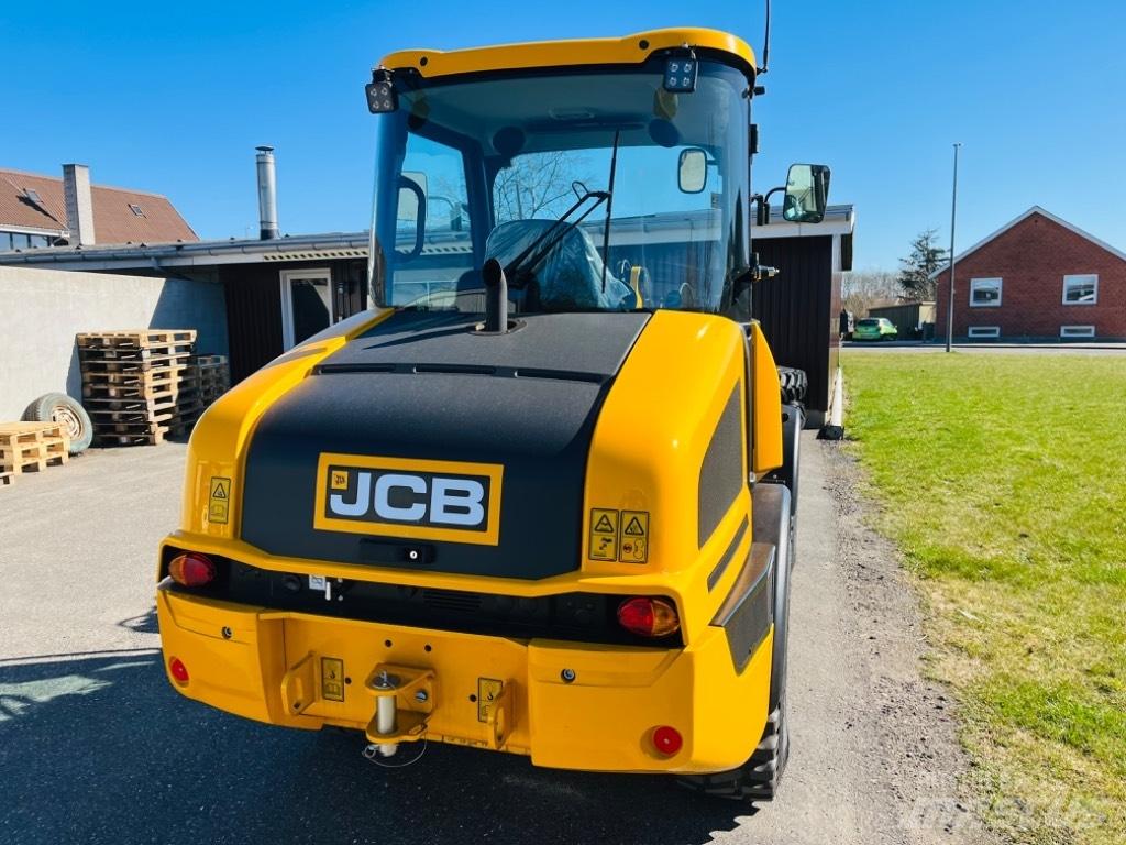 JCB 407 Schrank- en knikladers