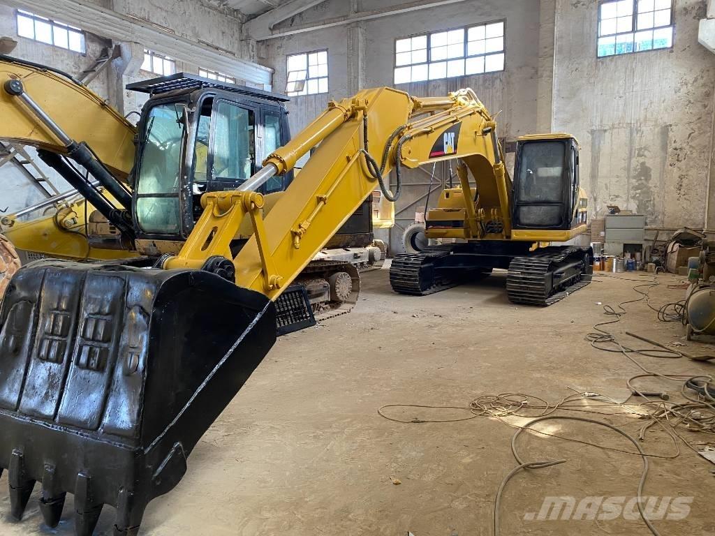 CAT 320 B Rupsgraafmachines