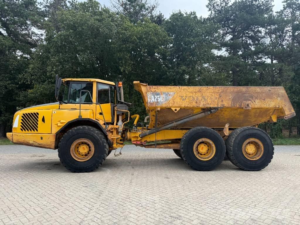 Volvo A 25 D Knik dumptrucks