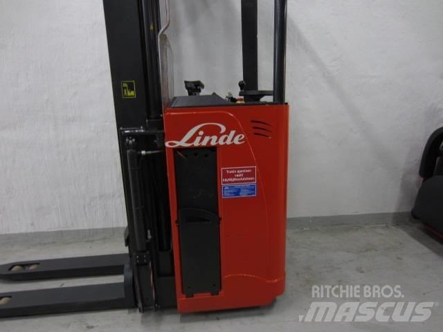Linde L2000 Zelfrijdende stapelaars