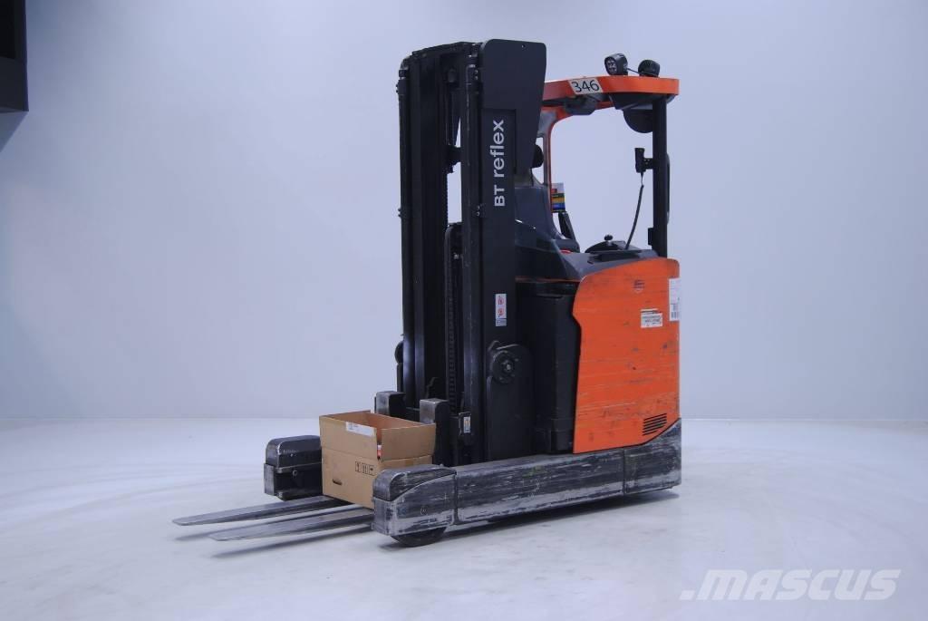 Toyota RRE250H Reachtruck voor hoog niveau
