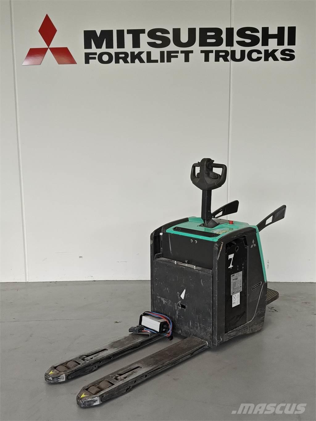Mitsubishi PBV20N3 Platform truck