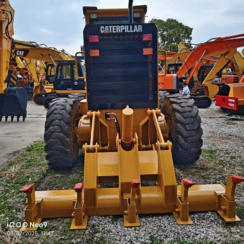 CAT 140 H Graders