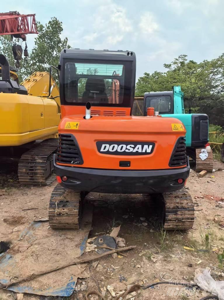 Doosan DX 60 Rupsgraafmachines