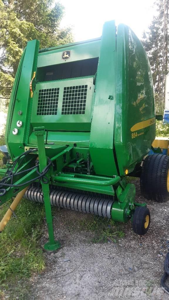 John Deere 854 Ronde-balenpersen