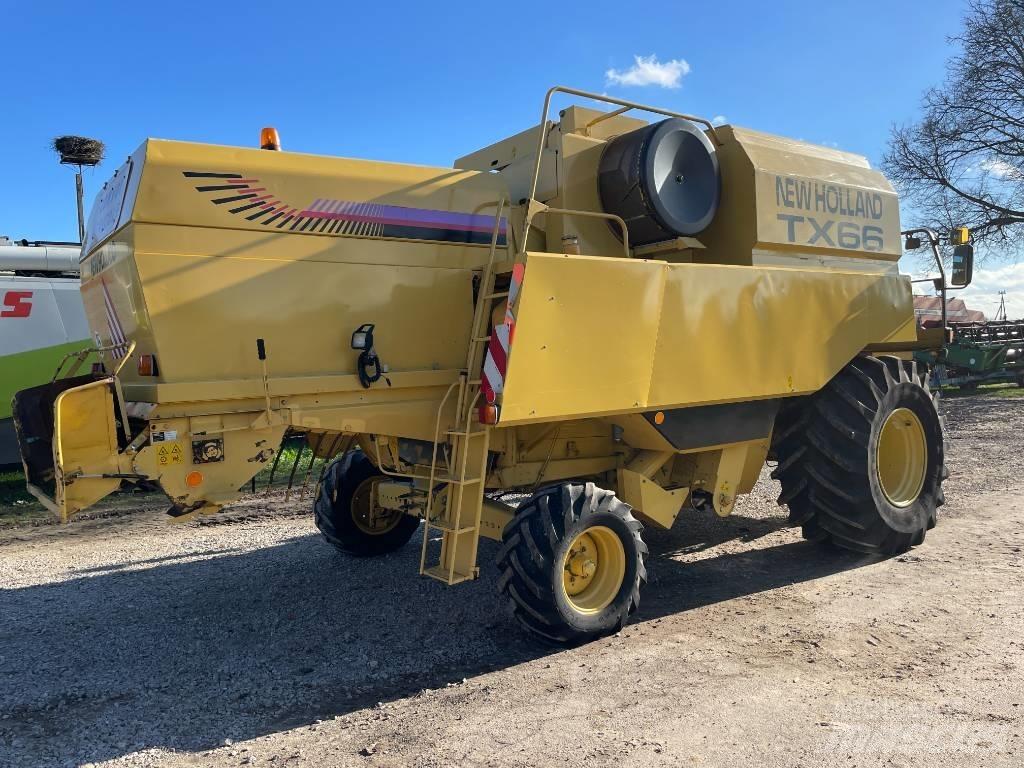 New Holland TX 66 Maaidorsmachines