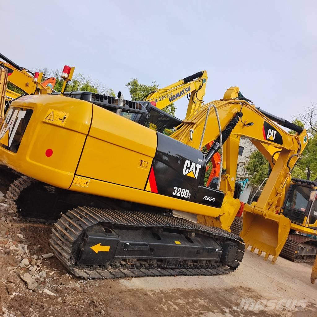 CAT 320 D2 Rupsgraafmachines