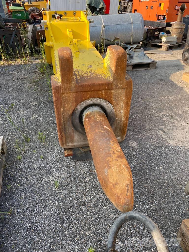 Epiroc HB7000 Hamers en brekers