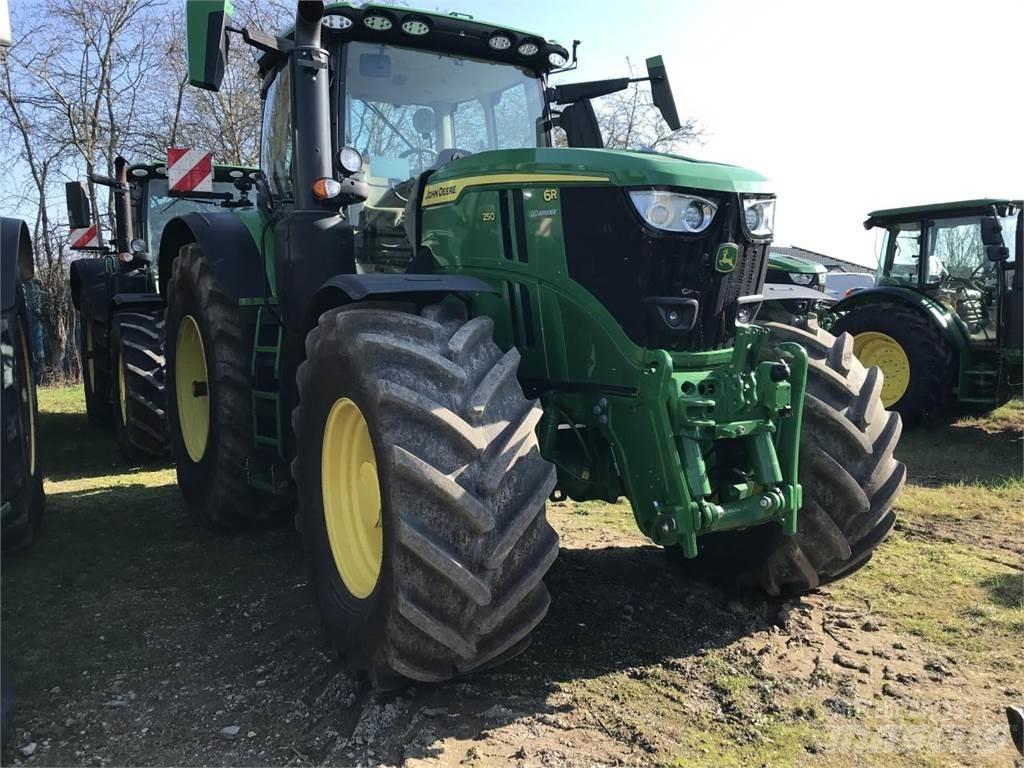 John Deere 6R 250 Tractoren