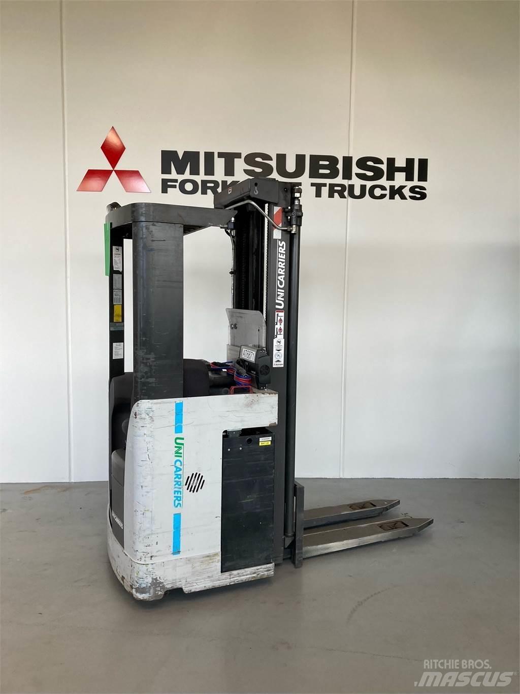 Atlet XSN160E Pallettruck met meerij platform