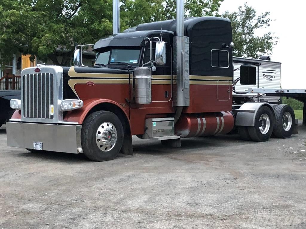 Peterbilt 389 Trekkers