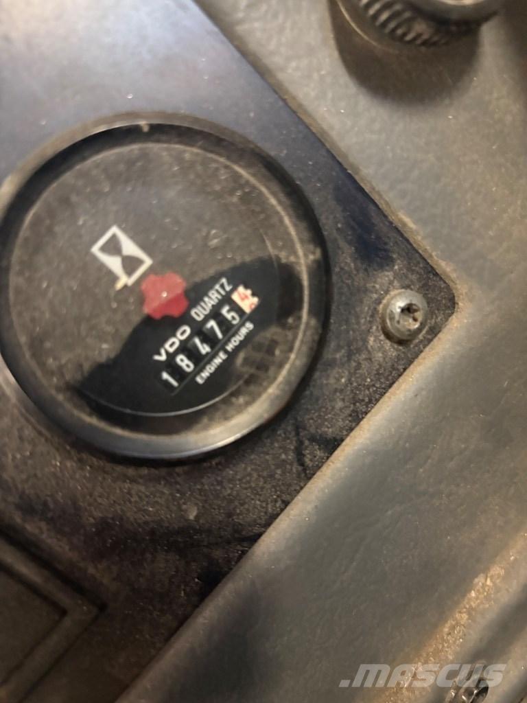 Volvo BM L 70 C Wielladers