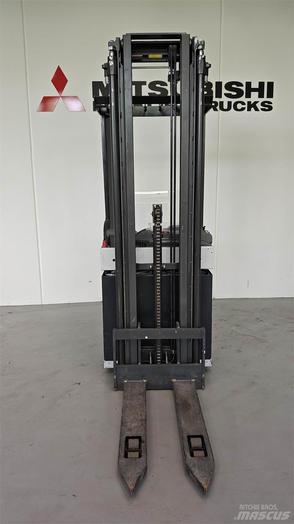 Atlet 160SDTFV Pallettruck met meerij platform