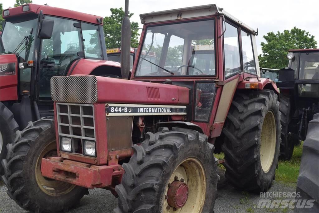 Case IH 844 A/S Tractoren
