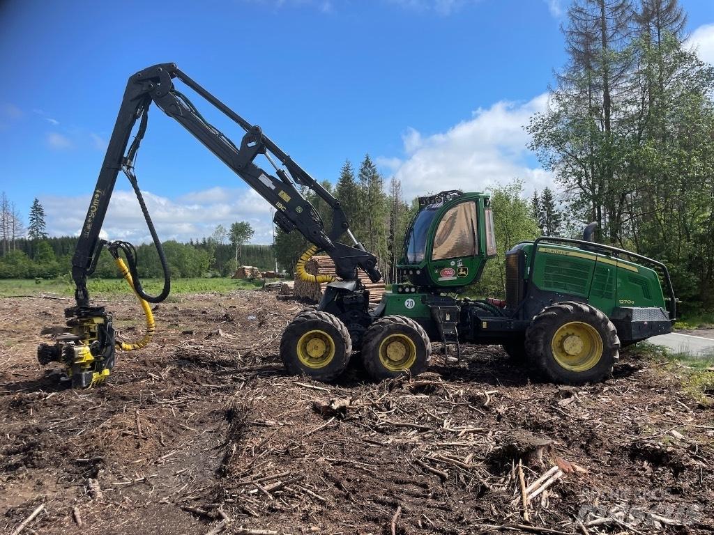 John Deere 1270 G Harvesters