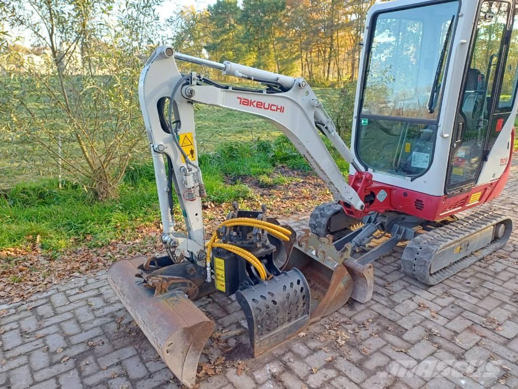 Takeuchi TB 216 Minigraafmachines < 7t