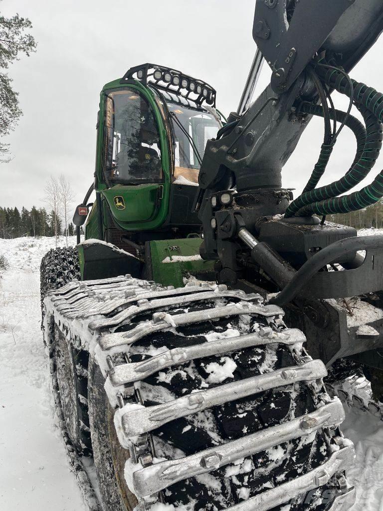 John Deere 1470G Harvesters