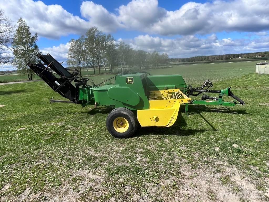 John Deere 359 Vierkante balenpers
