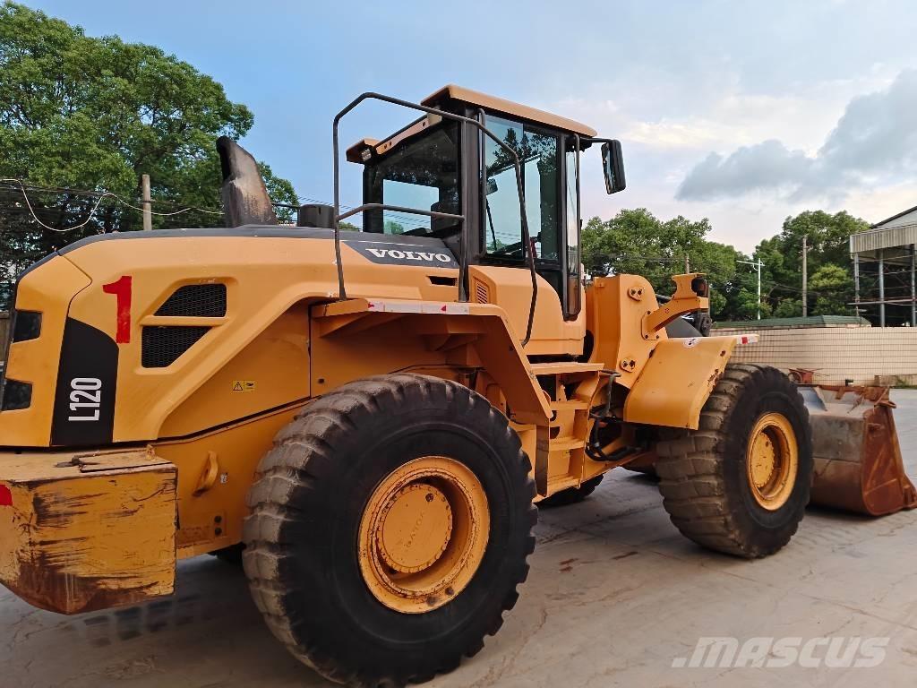 Volvo L 120 Wielladers