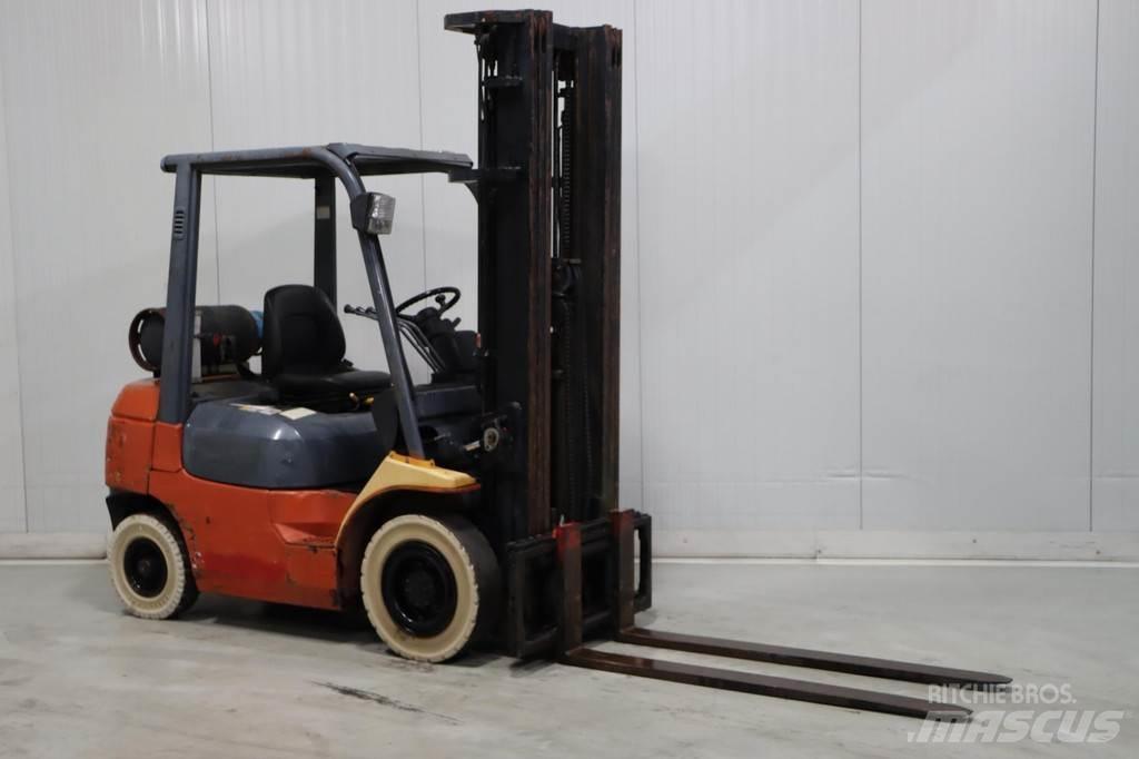 Toyota 42-7FGF25 LPG heftrucks