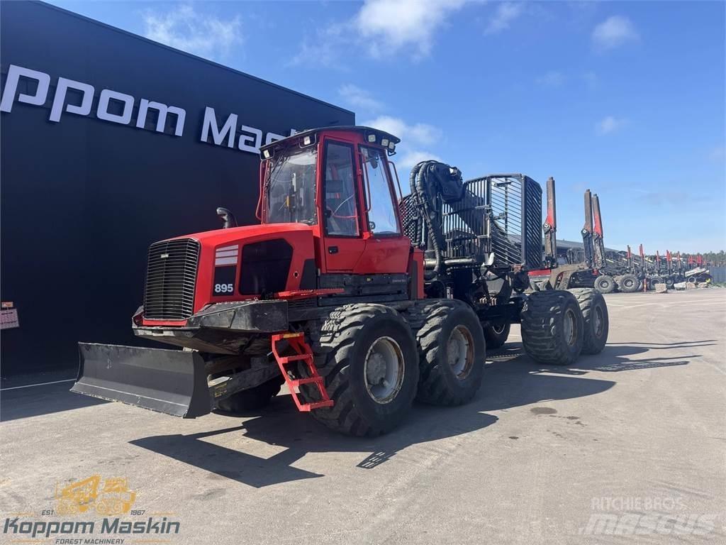 Komatsu 895 Uitrijwagens