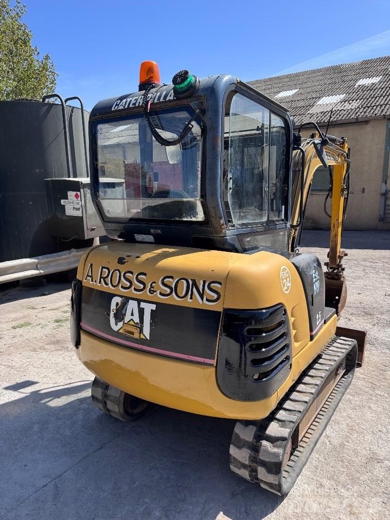 CAT 302.5 Minigraafmachines < 7t