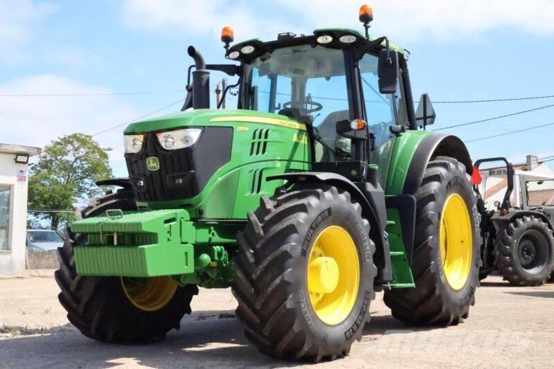 John Deere 6155 M Tractoren