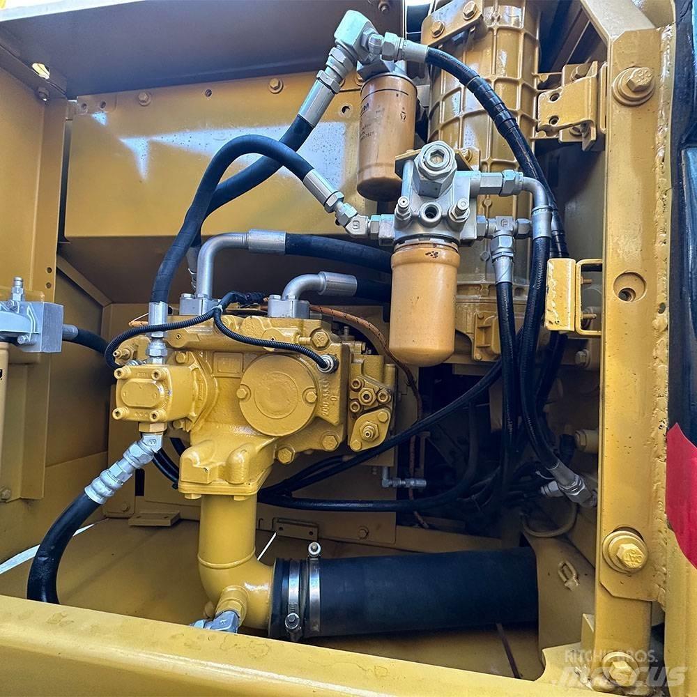 CAT 323 D L Rupsgraafmachines