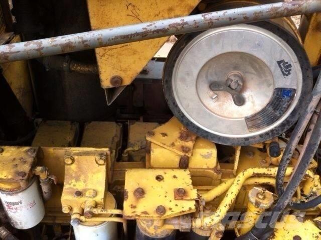 Komatsu d155a-2 Rupsdozers
