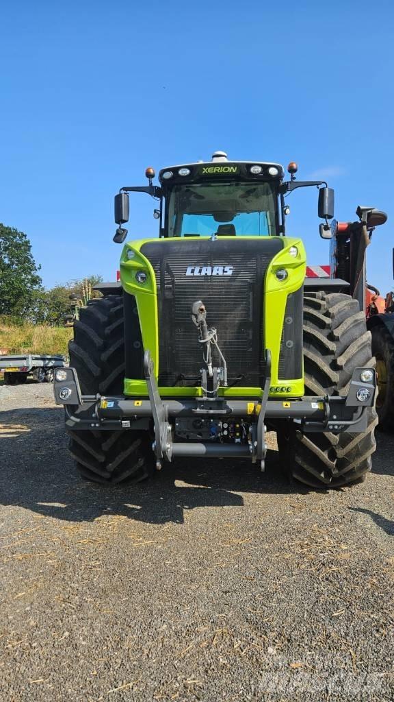 CLAAS Xerion 5000 VC Tractoren