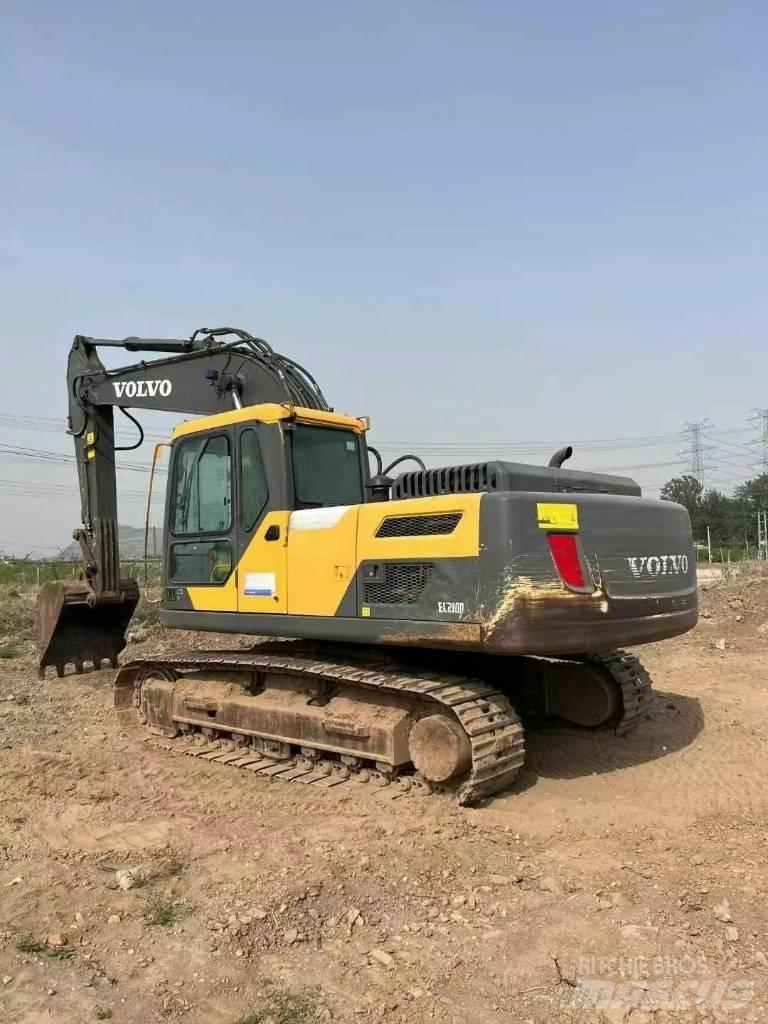 Volvo EC 210 Rupsgraafmachines