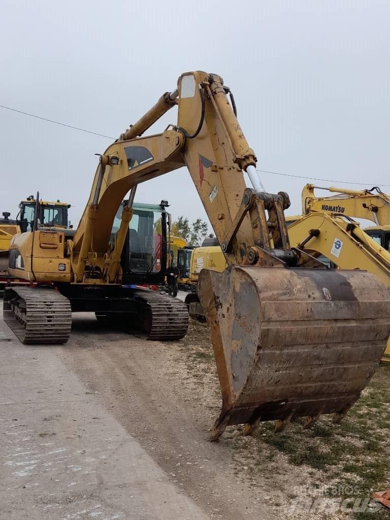 CAT 325 C LN Rupsgraafmachines