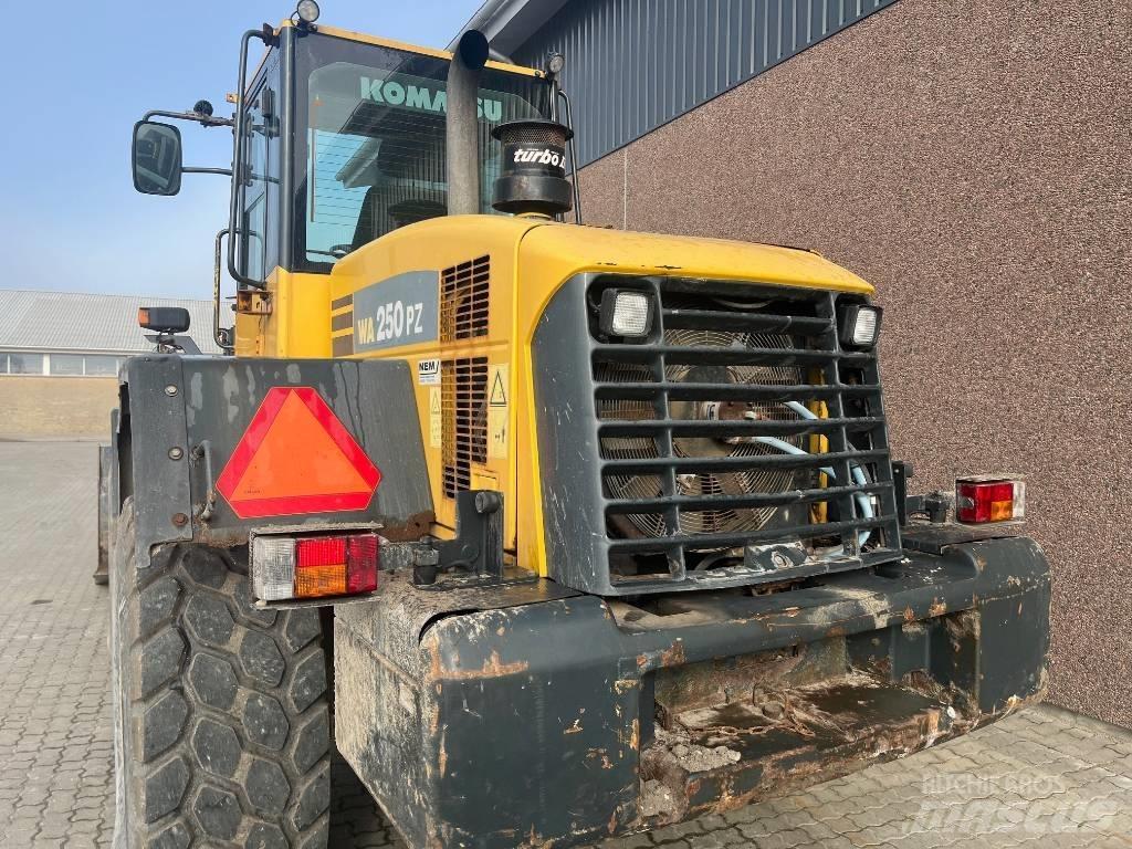 Komatsu WA 250 PZ-5 Wielladers